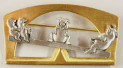 JJ, Schweinchen-Schaukel